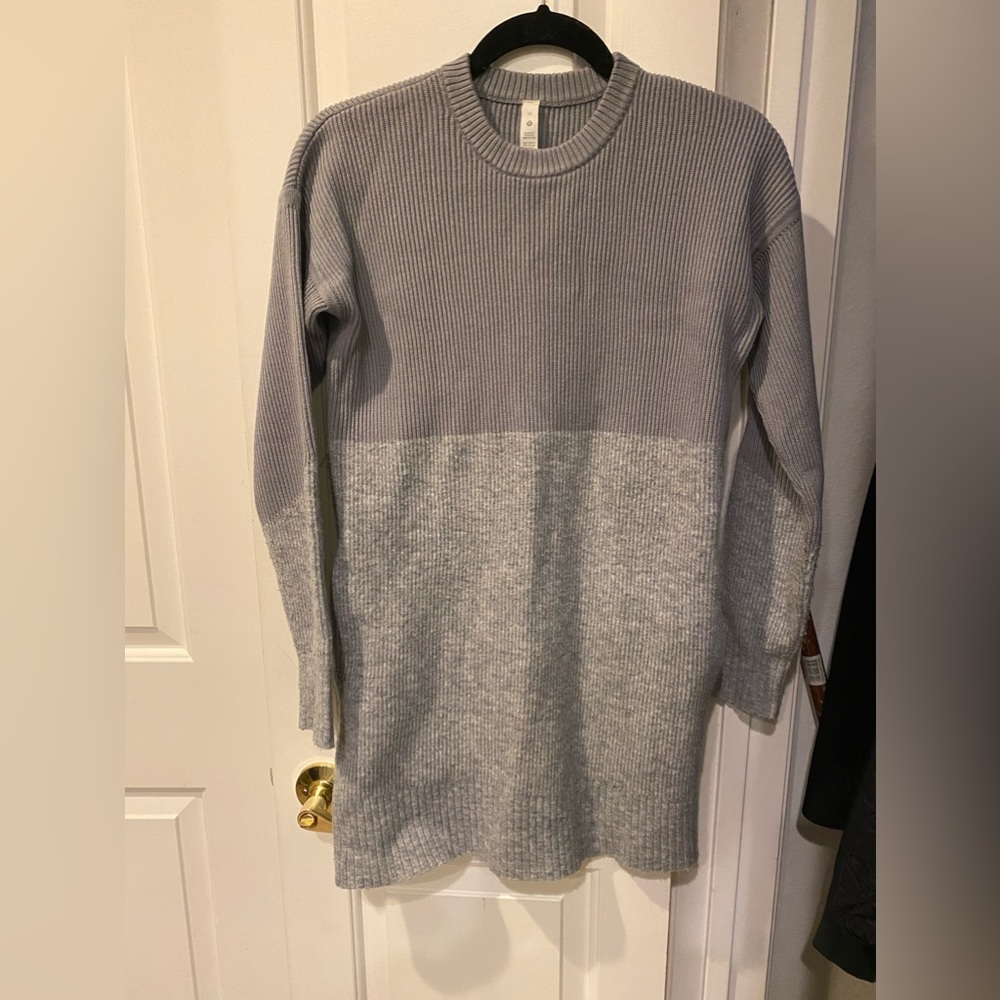 Lululemon sweater with pockets
